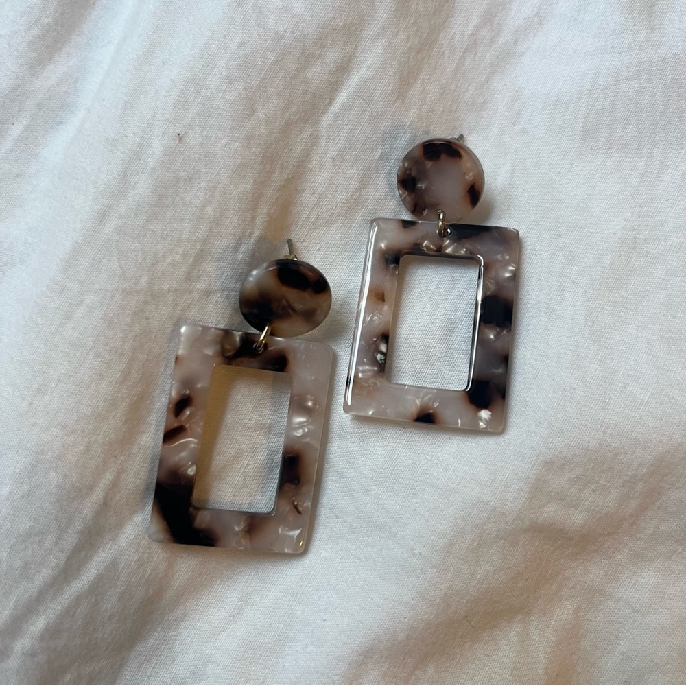 Plastic Tortoise Pattern Rectangular Earrings